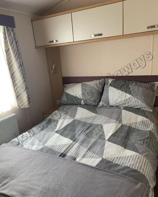 Jems Hot-Tub Getaways 8 Berth At Tattershall Lakes Екстериор снимка