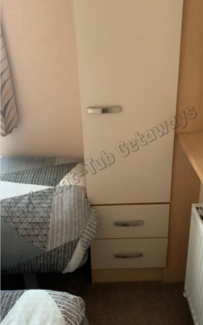 Jems Hot-Tub Getaways 8 Berth At Tattershall Lakes Екстериор снимка